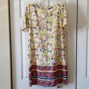 Medium short dress.